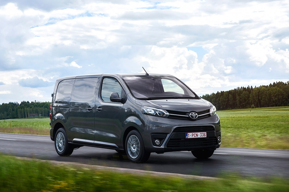 Toyota innkallar Toyota Proace bifreiða