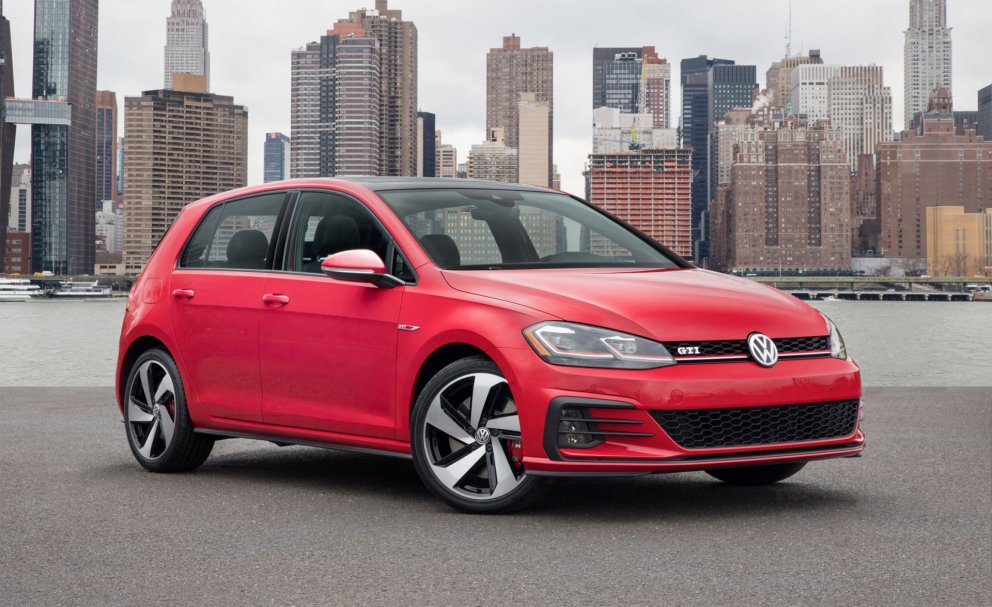 Volkswagen Golf langsöluhæsti bíllinn í Evrópu